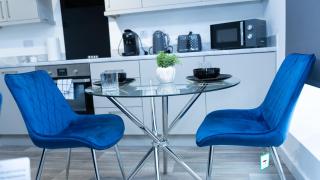 1BR Sleeps 4, 3 mins from City centre & Local Gems - 4
