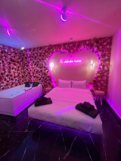 La vie en rose ! Jacuzzi ! Centre Marrakech - 5