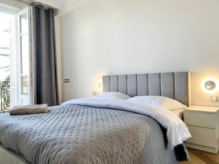 Bright, newly renovated apartment - 1