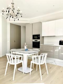 Luxuriously furnished bright newly renovated oasis - Nice - 6