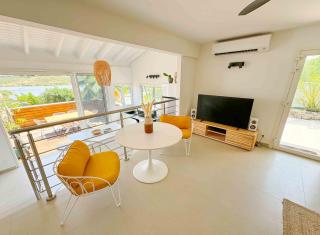 NEW House 2 bathrooms, 3 terraces and ocean view Orient Bay - 2