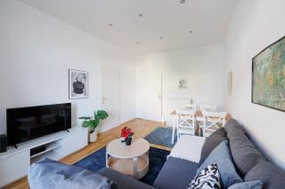 Modern Apartment near City Center - 2BR, Netflix - 4