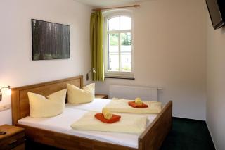 Pension und Ferienwohnung am Teich - Schleiz - 0
