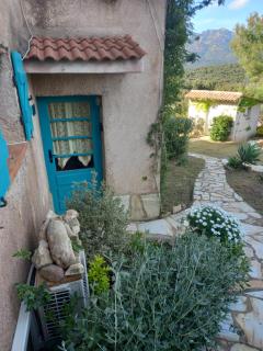 appartement climatisé 35 m2 pour 1 couple - piscine partagée - - 4