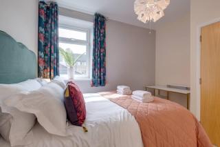 Stylish Modern Town Centre Flat - Carterton - 4