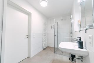 ZENtrahome - Balkon Outlet Zentral SmartTV Business - Metzingen - 6