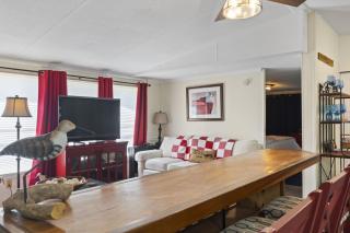 Spacious 2BR Retreat-10 minutes to the Beach! Pet Friendly! - Longs - 1
