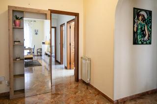 Corno Grande - spacious apartment - 2 baths - Wi Fi- city center - free parking - 1