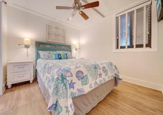 Sunbird Resort! Ground-Floor Renovated Beach Condo! Free Beach Chairs! by Dolce Vita Getaways PCB - Panama City Beach - 4