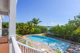 Capmar House -Huge Home & Pool - 2