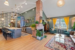 La Rêverie - Historical Chic, Downtown Boutique - St. Augustine - 2