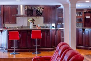 Luxurious Private Basement Suite in Ashton - 7