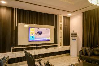 4 Bedroom Terraced Duplex for Airbnb Short Stay in Ikeja - Ikeja - 9