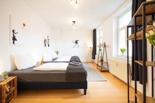 Ko-Living - Händel Stuben - Street Art Design Apartments - Altstadt - zentral - Küche - Smart TV - mehrere Apartments - bis zu 6 P - Halle an der Saale - 4