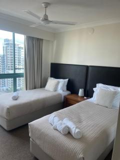 Mantra Crown Towers - Gold Coast - 2