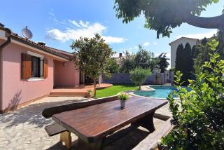 Ferienhaus mit Privatpool für 8 Personen ca 103 qm in Medulin, Istrien Südküste von Istrien - 1