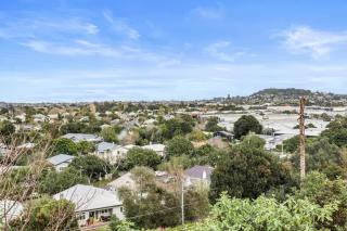 Spacious Kingsland 4BR Home - 0