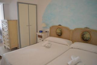 Jacaranda Apartments & Studios - Es Canar - 1