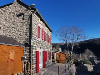 Gîte paisible et chaleureux avec grande terrasse - activités nature et patrimoine à proximité - FR-1-582-143 - Les Estables - 1