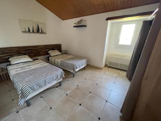 Maison climatisée, 2 gîtes, 2 chambres, 15 hectares, loisirs, animaux acceptés - FR-1-426-520 - Bouin - 8