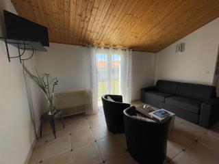 Maison climatisée, 2 gîtes, 2 chambres, 15 hectares, loisirs, animaux acceptés - FR-1-426-520 - Bouin - 6
