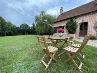 Maison de Charme en Sologne avec Étang Privé, Grand Parc et Cheminée - FR-1-586-37 - Sainte-Montaine - 9
