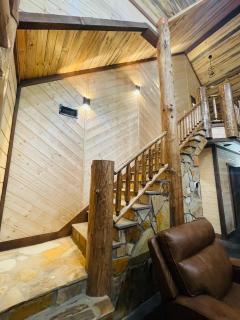 Wolf Creek Luxury Cabin - Broken Bow - 4