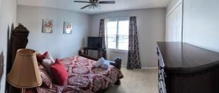 Townhouse near shopping/dining - 3