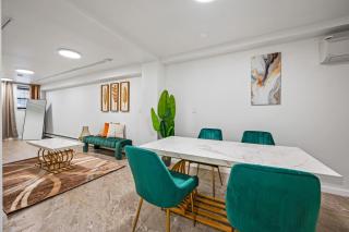 Upper East Side Luxury 3BR 2B 1700 square feet - New York - 2