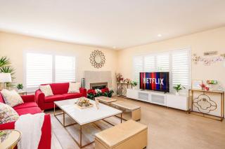 LA Sunny House beautiful yard 7 rooms 4 bathrooms Near Disneyland & Hollywood & Downtown - Hacienda Heights - 0