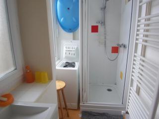 Appartement T4 face mer, proche commerces, 2 balcons, cuisine équipée, 2ème étage sans ascenseur - FR-1-197-271 - Les Sables-dʼOlonne - 2