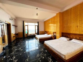 Hawk Eye Resort - Shimla - 9