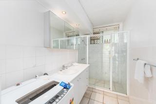 Hi Ho Beach Apartments on Broadbeach - 1