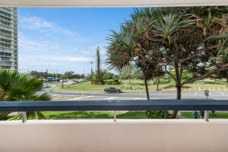 Hi Ho Beach Apartments on Broadbeach - Gold Coast - 4