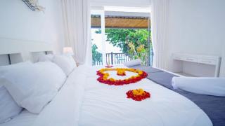 Sunrise Beach Villa - 1