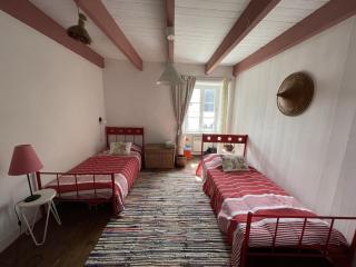 Maison de charme avec jardin clos, à 50m des commerces et proche plage, pour 8 personnes - FR-1-639-54 - Arzon - 3