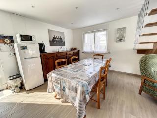 Maison rénovée 3 chambres, proche mer, jardinet équipé, centre-ville - FR-1-361-464 - Jullouville-les-Pins - 3