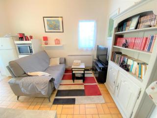 Charmante maisonnette avec jardin, proche plage et commodités, La Tranche sur Mer - FR-1-22-340 - 2