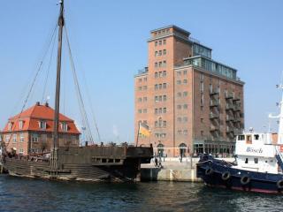 Old town view in the Ohlerich warehouse - Wismar - 9