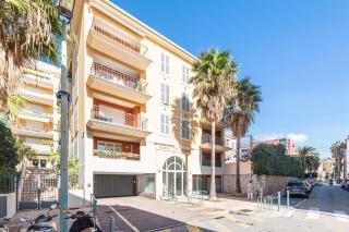 Royal Sunny Apt 200m From Beach - Happy Rentals - 3