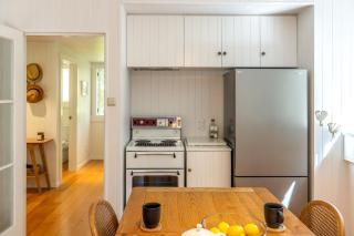 Nikau Cottage - Palm Beach Holiday Home - Palm Beach - 3
