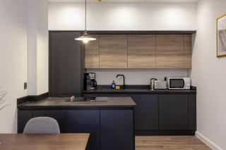 Fantastic 1 Bedroom Apartment in Bolton - 6