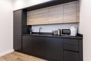 Modern 1 Bedroom Apartment in Bolton - Bolton - 9