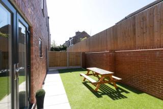 Stunning 2 Bedroom Apartment in Wallasey - Wallasey - 2