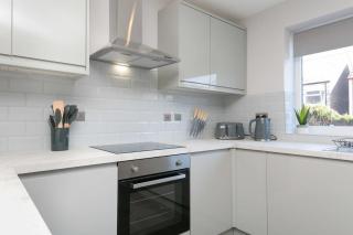 Stunning 2 Bedroom Apartment in Wallasey - 8