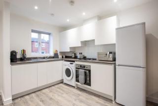 Modern 3 Bedroom House in Central Derby - Derby - 7