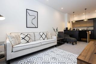 Contemporary Bolton Apartment in Central Location - Bolton - 5