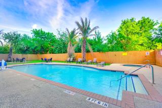 Sonesta Essential HOU Airport Road - 1
