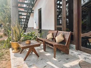 Stay Golden - Arugam Bay - 1