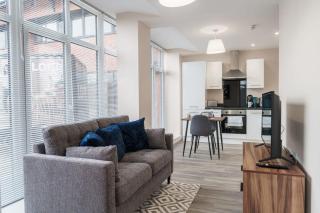 Bright 1 Bed Apartment Manchester - Sleeps 2 - 3